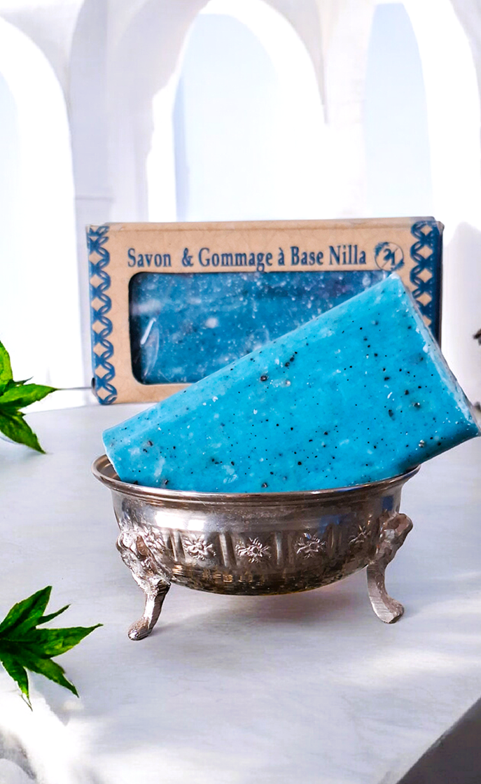 Naturalne, ręcznie robione MYDŁO - GOMMAGE z proszkiem NILA  i 100 gram usuwa przebarwienia skórne i rozjaśnienia skórę