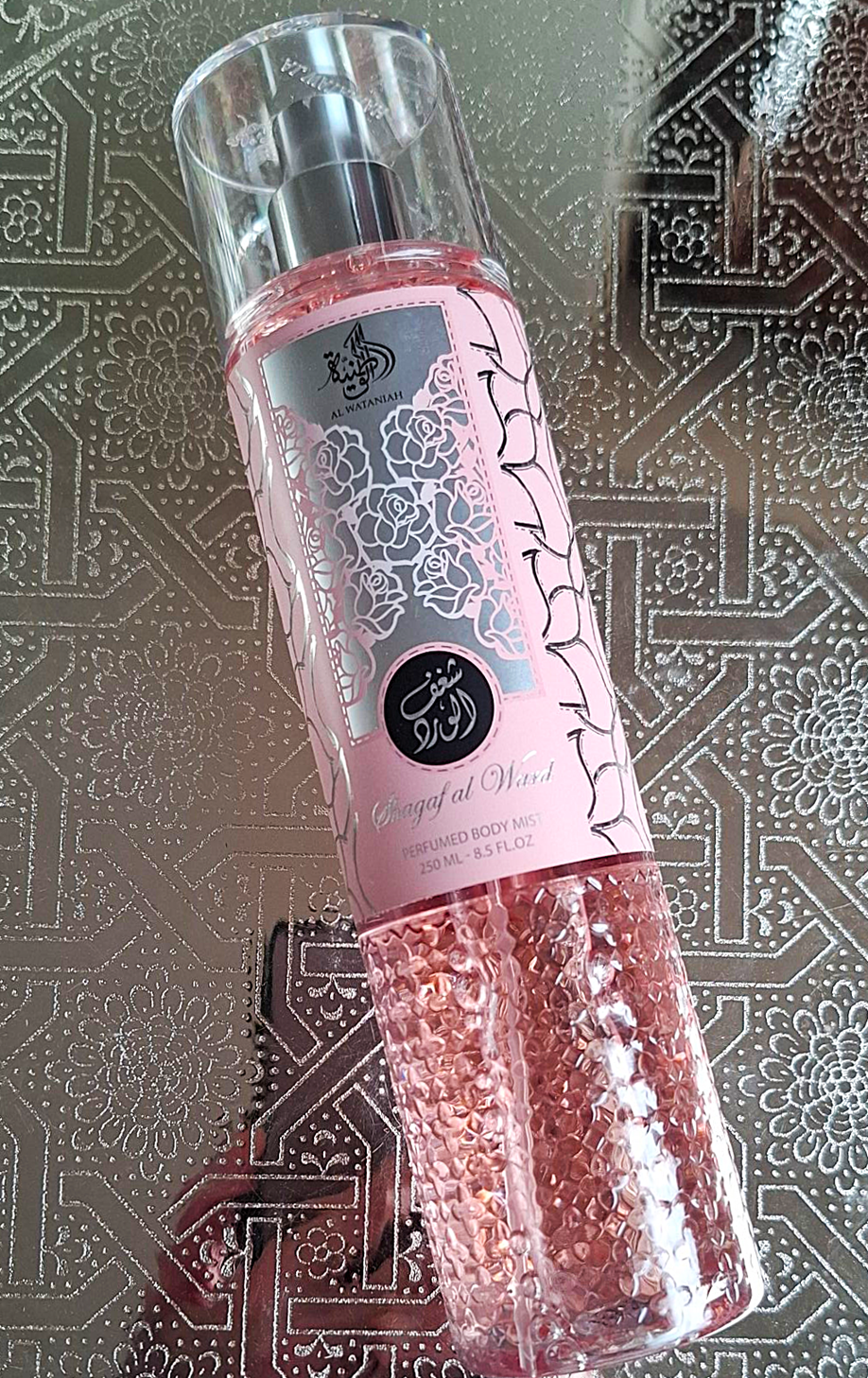 Wysokiej jakości perfumowana MGIEŁKA DO CIAŁA "SHAGAF WARD" 250 ml