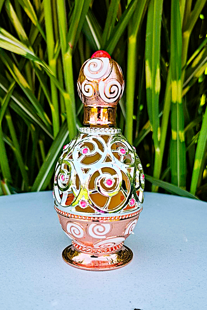 ,,Kaszmirowy Dotyk'' - perfumy w olejku 30 ml piękny kwiatowy, delikatnie różany i pełen subtelnej kobiecości..