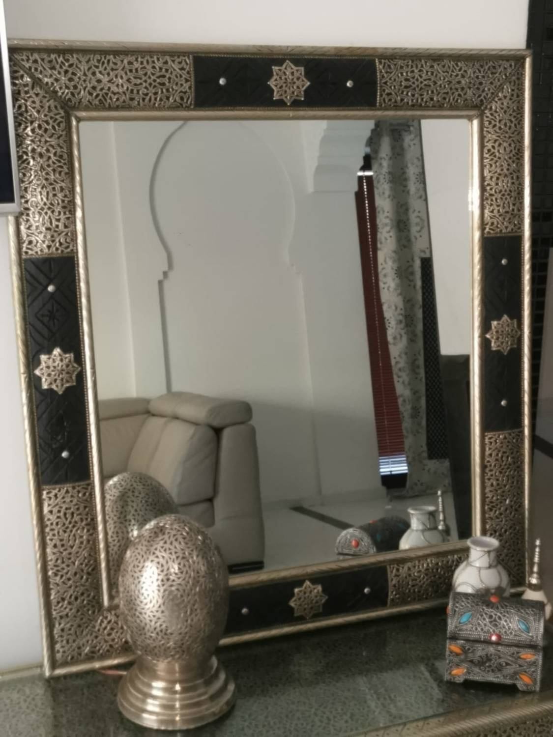 Ręcznie rzeźbione duże marokańskie lustro wykonane w Maroku 100 cm/100 cm