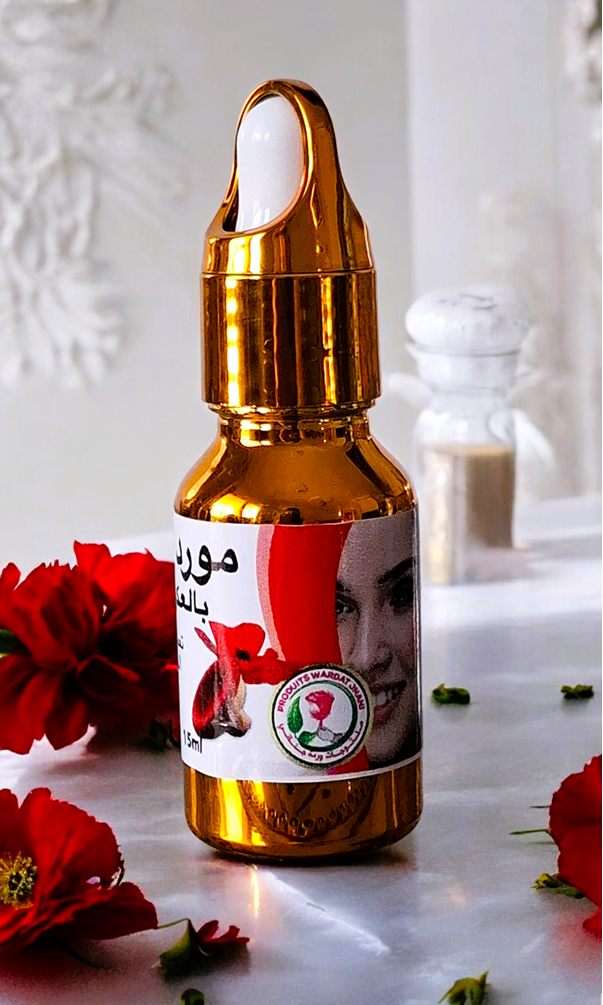 Naturalny PŁYNNY RÓŻ AKER FASSI - esencja z płatków maku  - 15 ml piękna, rozświetlone cera i efektowny makijaż 